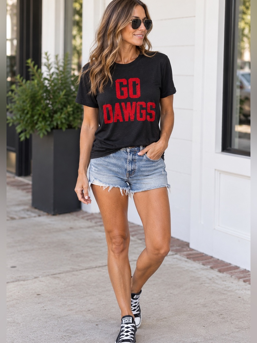 Women’s Black "Go Dawgs" Short Sleeve Graphic Tee
